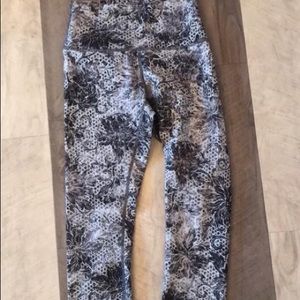 cropped lululemon leggings